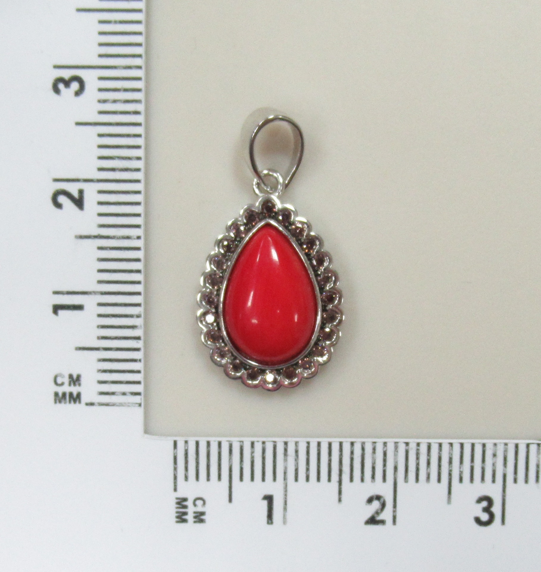 Серебряная подвеска с кораллом